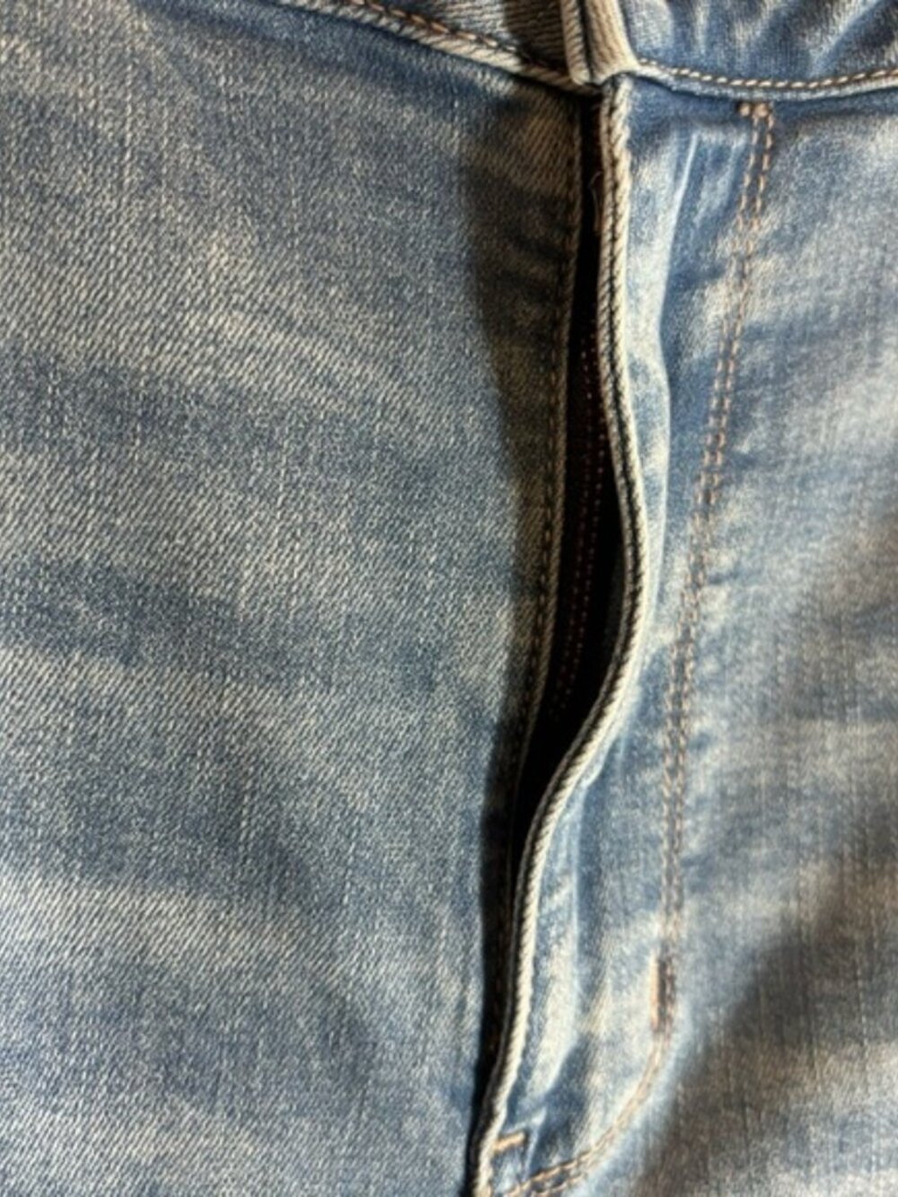 AMERICAN EAGLE Sz 16 Super High Rise Flare Distressed Light Wash Jeans NEW - Picture 5 of 10